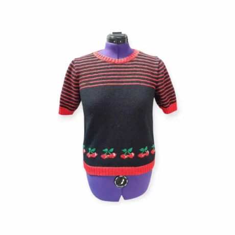 pull manches courtes avec cerises détail