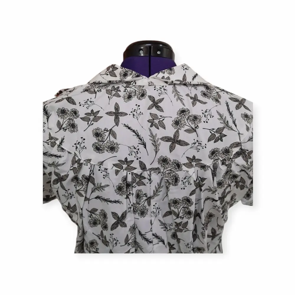 Chemisier rétro dos détail