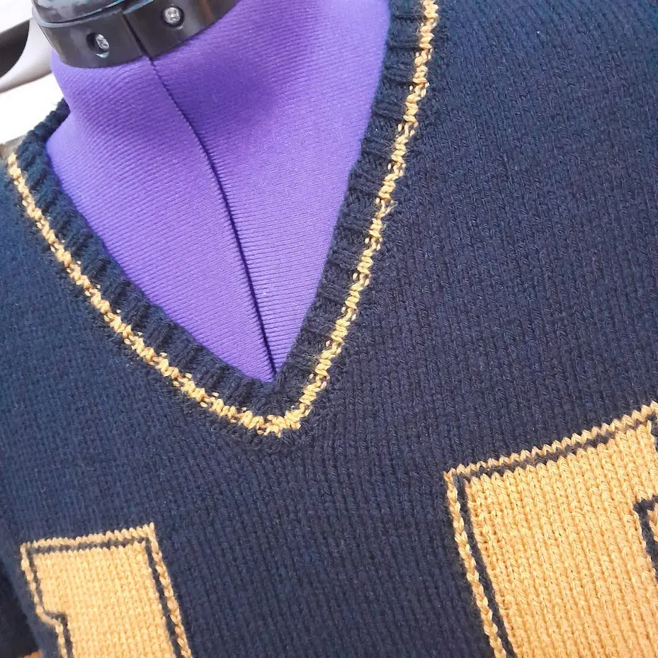 Pull à manches courtes Harvard col