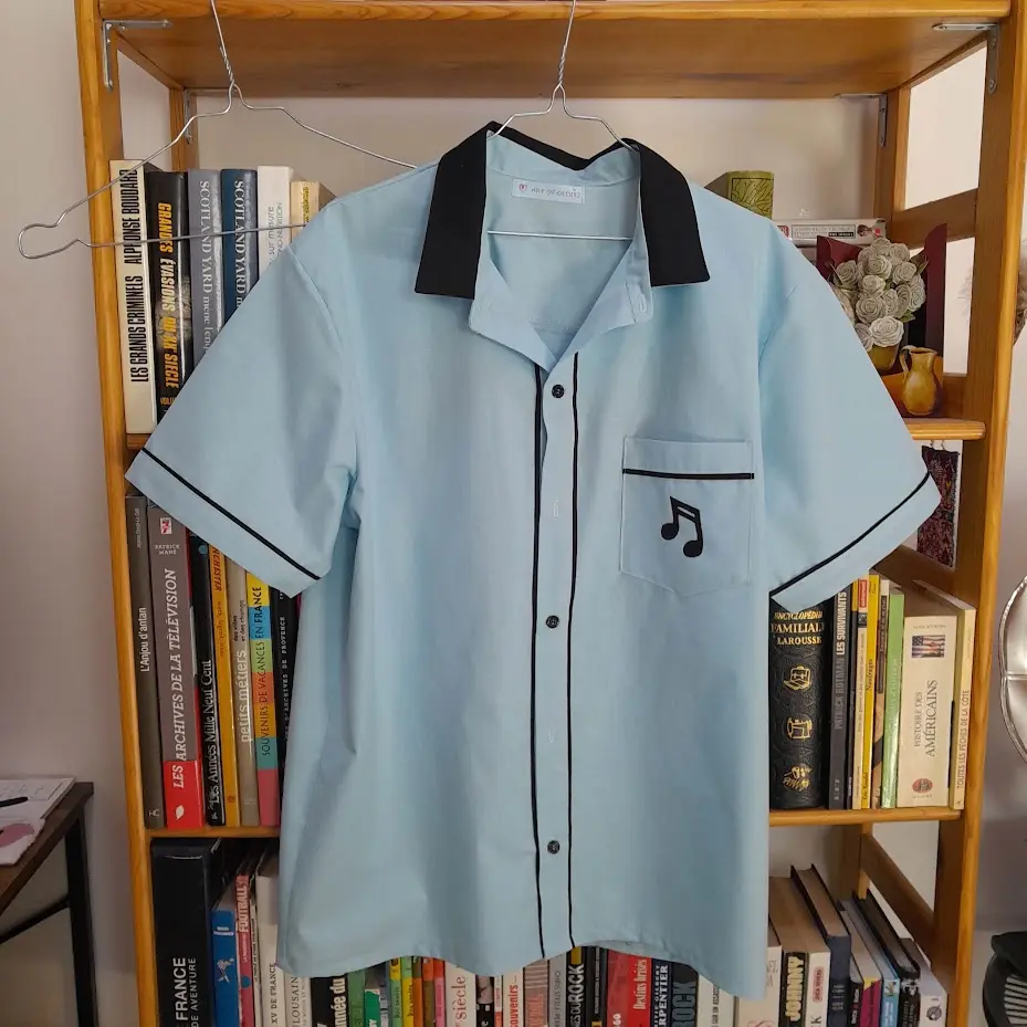 chemise bowling Rockabilly bleu ciel face